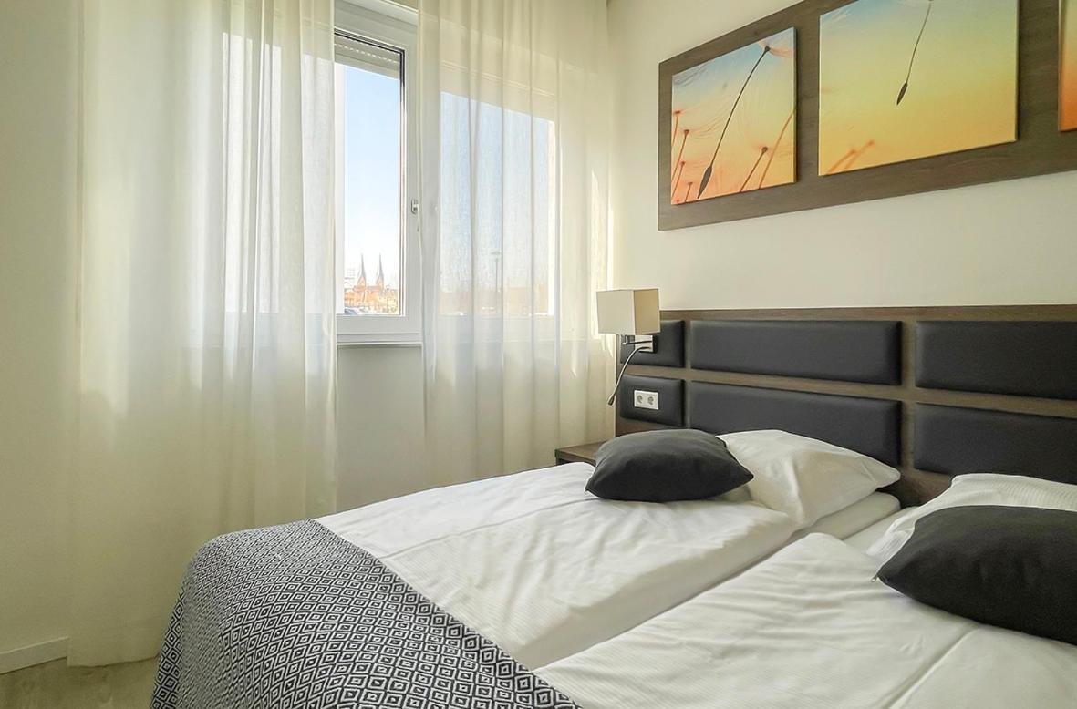 Prima Inn Ferienwohnungen Seetor Residenz Нойруппин Экстерьер фото