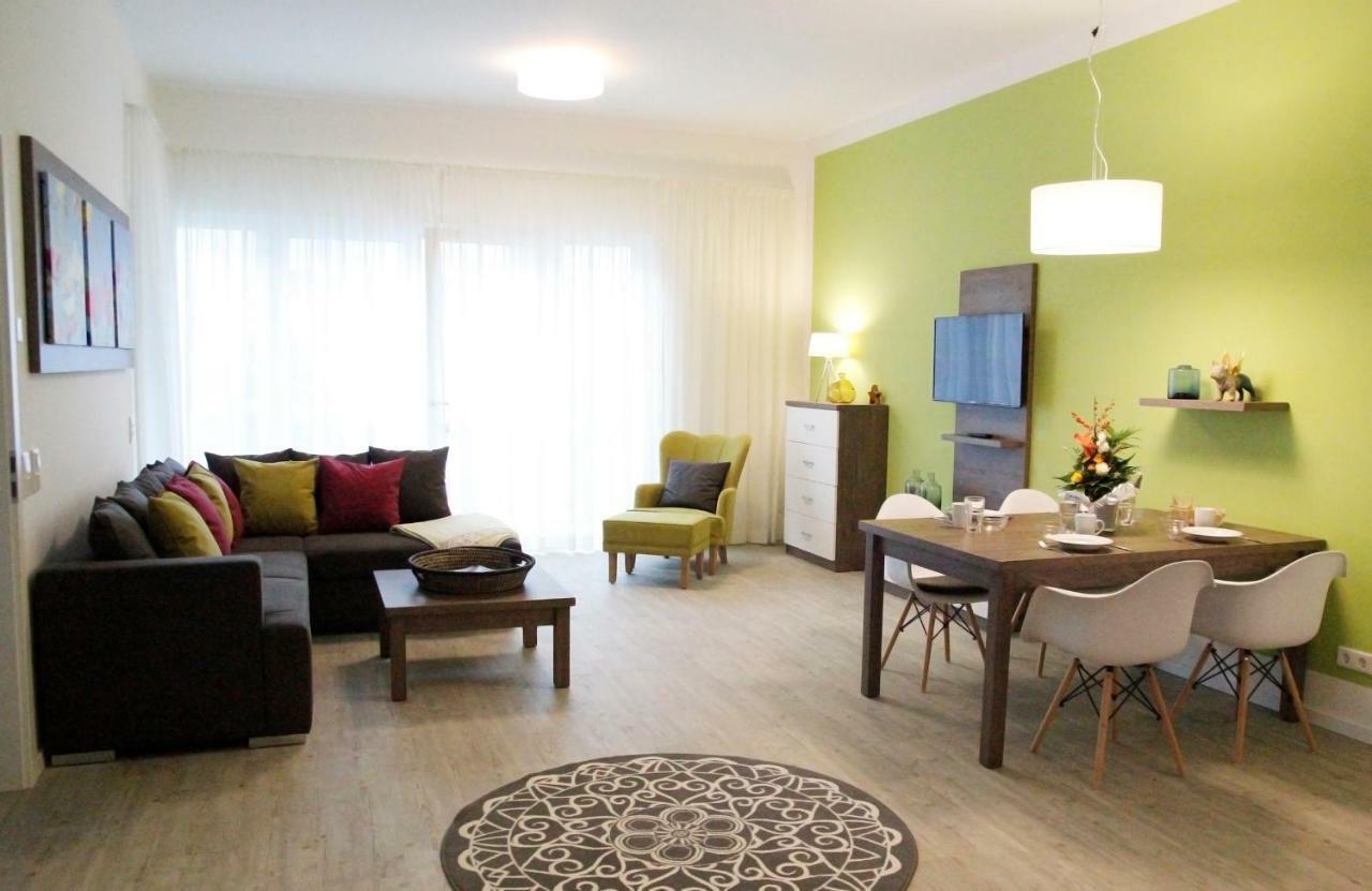 Prima Inn Ferienwohnungen Seetor Residenz Нойруппин Экстерьер фото